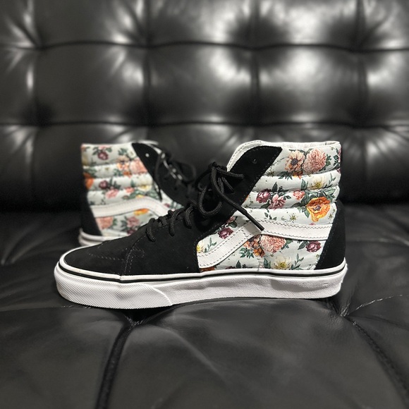 Vans Black and Floral Sk8-Hi Tapered Shoe - Picture 5 of 15